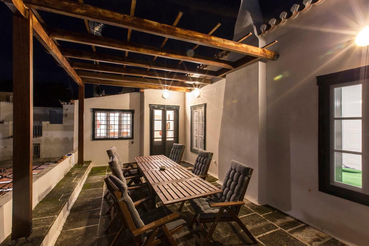 Maison d'hôtes Two Olive Trees à Spetses Town Extérieur photo