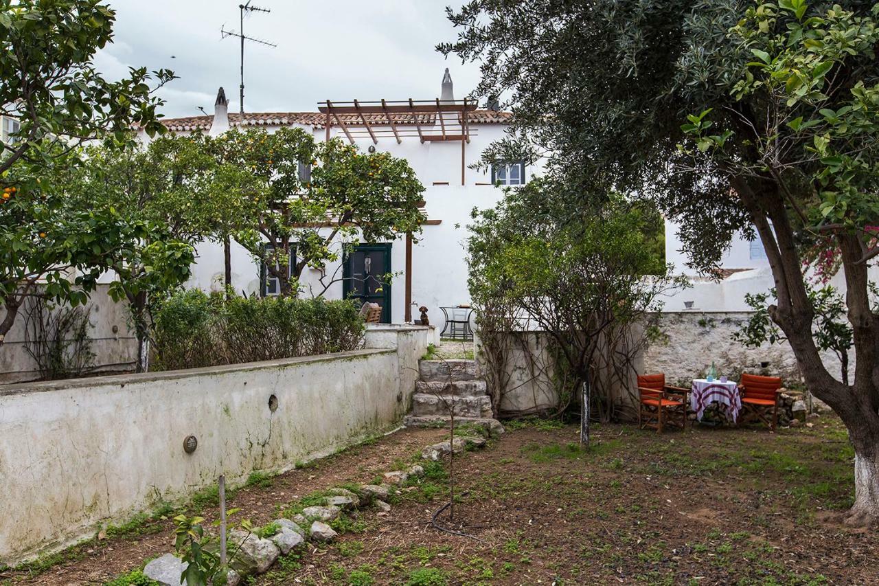 Maison d'hôtes Two Olive Trees à Spetses Town Extérieur photo