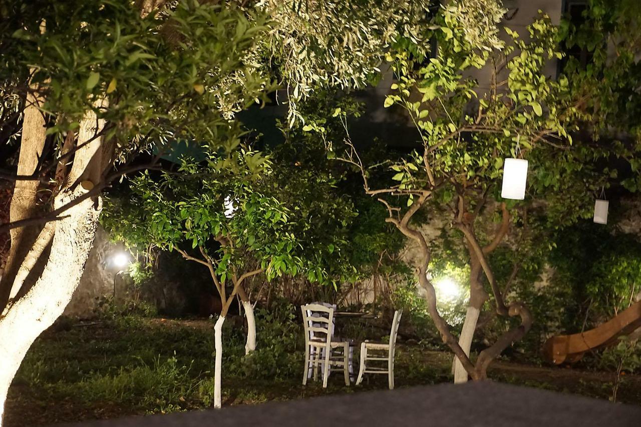 Maison d'hôtes Two Olive Trees à Spetses Town Extérieur photo
