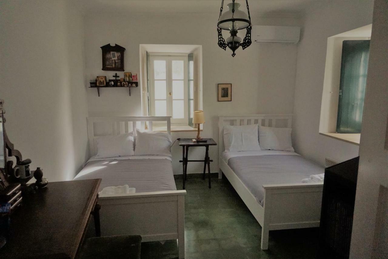 Maison d'hôtes Two Olive Trees à Spetses Town Extérieur photo